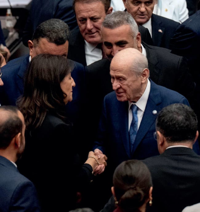 Süreç sarayın can simidi